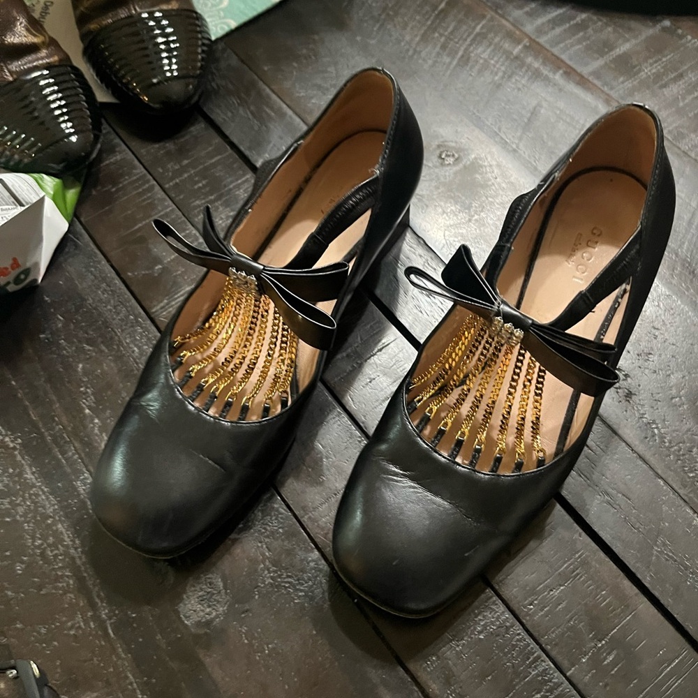 Gucci Bonny bow crystal chain leather shoes